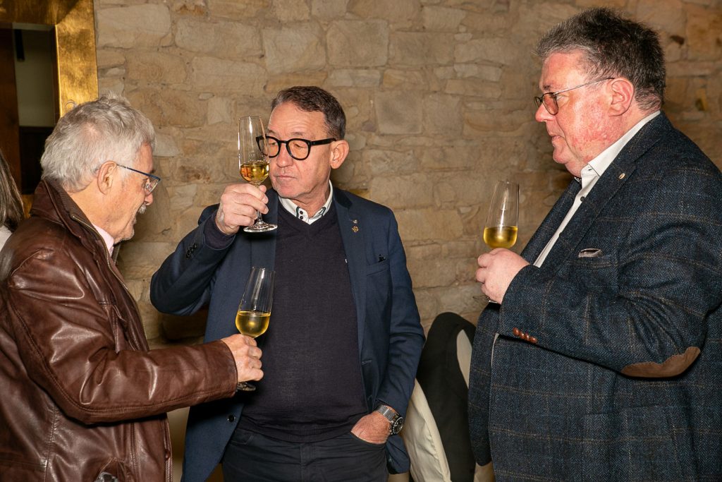 Weihnachtsfeier am 08.12.2023 im Restaurant Mundart Saulheim - Foto: © Henning Fox, Mainz